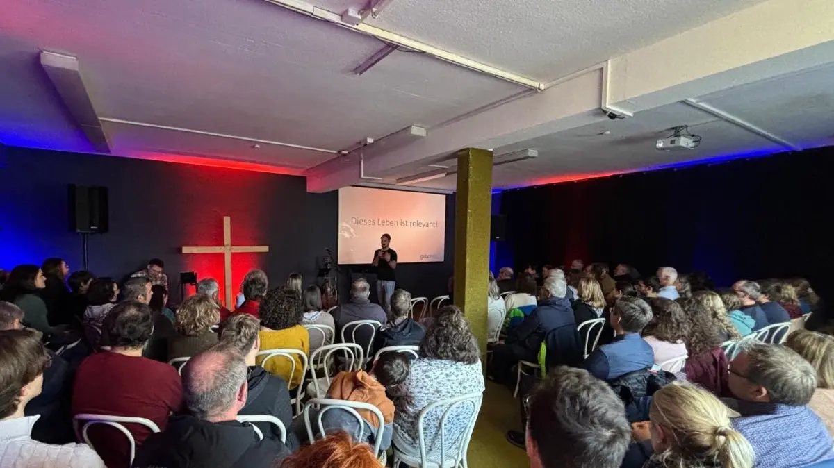 "Startup Münsingen" des ICF Reutlingen. Gottesdienst mit Pastor Josua Fiedler