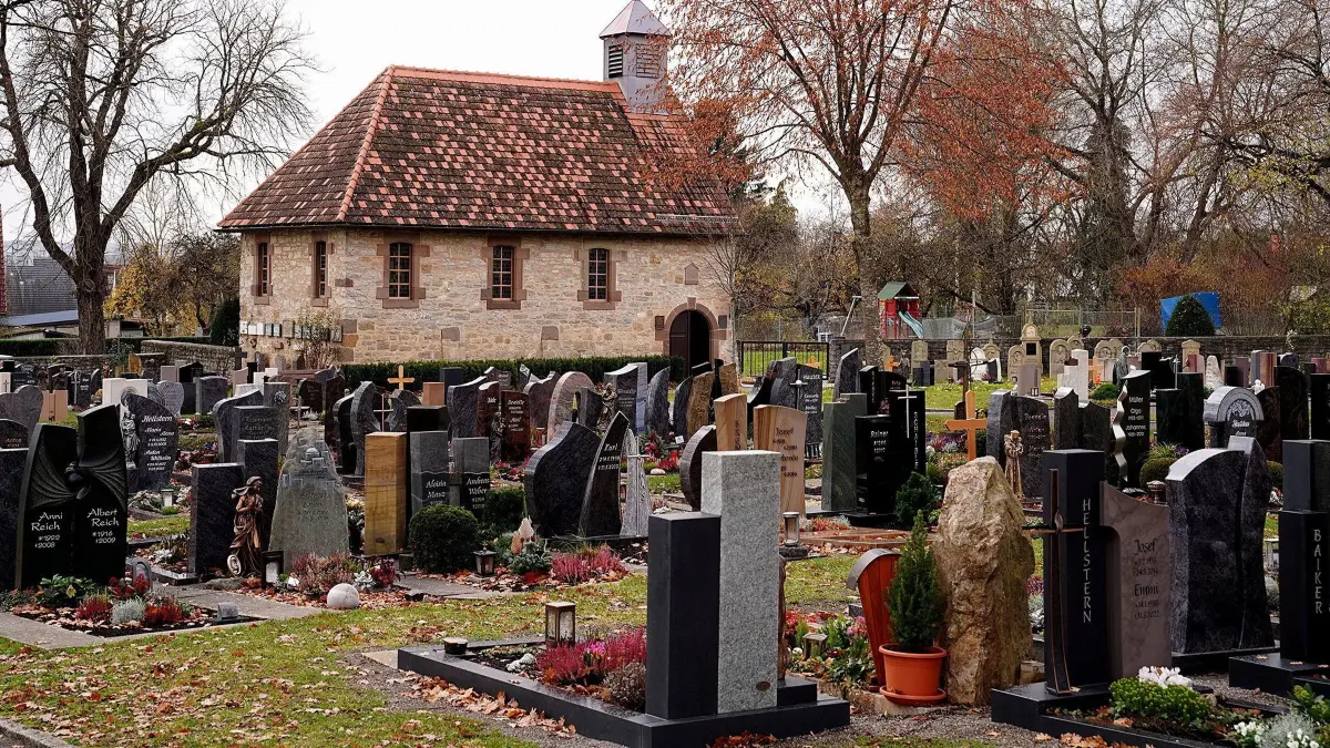 Friedhof Empfingen 24.11.2023. Bild: Karl-Heinz Kuball