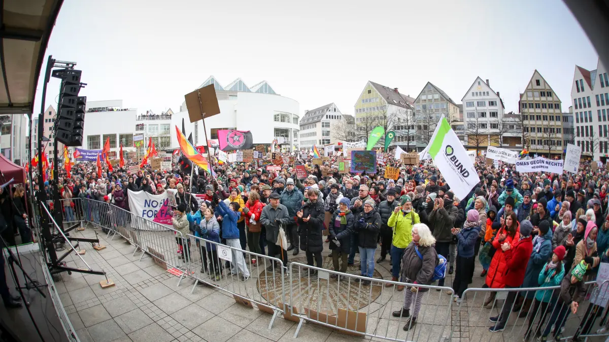 Ulm Münsterplatz: Demonstration für die Demokratie