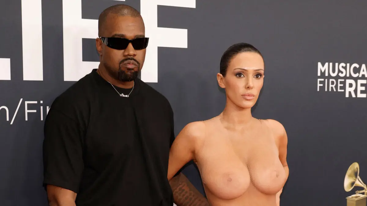 67th GRAMMY Awards - Arrivals: LOS ANGELES, CALIFORNIA - FEBRUARY 02: (FOR EDITORIAL USE ONLY) (EDITOR'S NOTE: Image contains nudity.) (L-R) Kanye West and Bianca Censori attend the 67th GRAMMY Awards on February 02, 2025 in Los Angeles, California. Frazer Harrison/Getty Images/AFP (Photo by Frazer Harrison / GETTY IMAGES NORTH AMERICA / Getty Images via AFP)