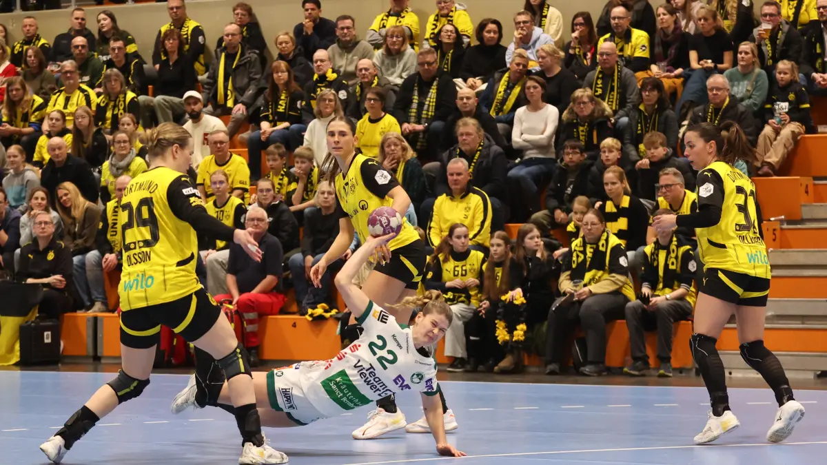 GER, Borussia Dortmund vs. Frisch Auf! Goeppingen, Handball, Frauen-Bundesliga, 15.Spieltag, Spielzeit 2024/2025, 01.02.2025: Sina Ehmann (FRISCH AUF Goeppingen, #22)
GER, Borussia Dortmund vs. Frisch Auf! Goeppingen, Handball, Frauen-Bundesliga, 15.Spieltag, Spielzeit 2024/2025, 01.02.2025
DFL REGULATIONS PROHIBIT ANY USE OF PHOTOGRAPHS AS IMAGE
SEQUENCES AND/OR QUASI-VIDEO
Foto: Eibner-Pressefoto/Frank Zeising