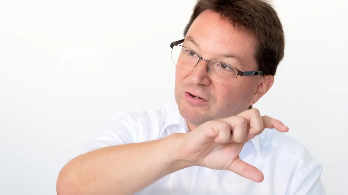 Michael Blume - Antisemitismusbeauftragter: ARCHIV - 03.09.2019, Baden-Württemberg, Stuttgart: Michael Blume, der Antisemitismusbeauftragter der baden-württembergischen Landesregierung, aufgenommen bei einem Gespräch mit Journalisten der Deutschen Presse-Agentur (dpa). (zu dpa: «Antisemitismusbeauftragter kritisiert Merz - «Viele in der CDU leiden»») Foto: Bernd Weissbrod/dpa +++ dpa-Bildfunk +++