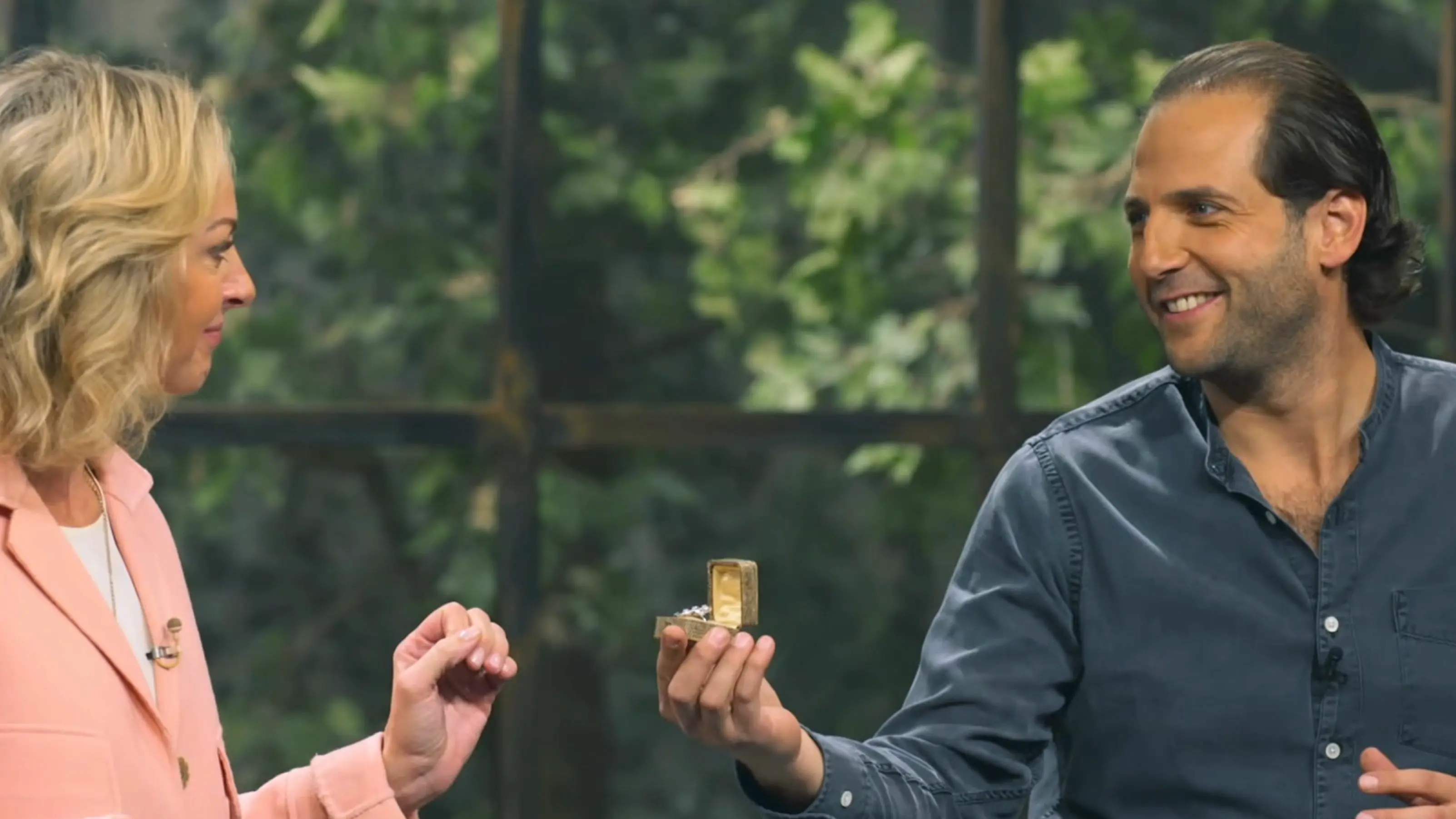 Sagt Susanne Steiger Ja zu Julians Antrag?