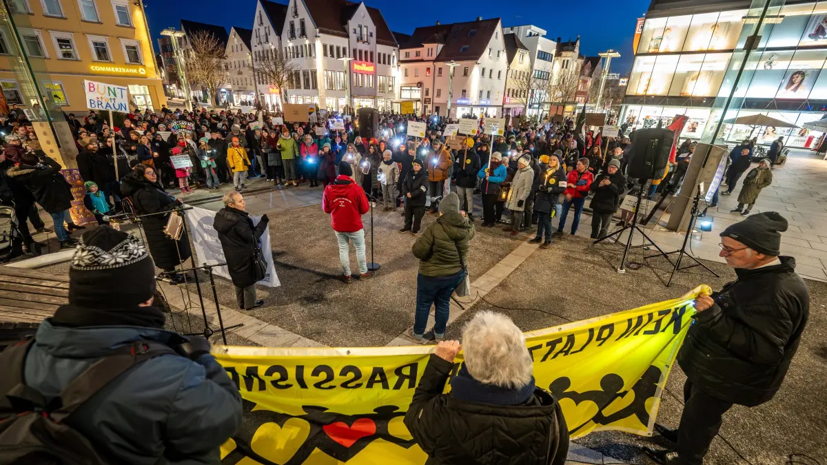 Demo Lichterdemo Marktplatz Göppingen