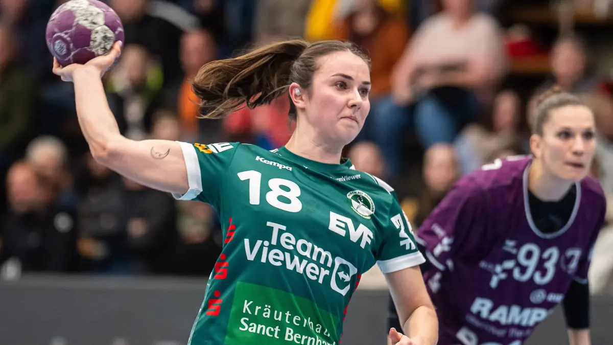 Frisch Auf Goeppingen vs. TuS Metzingen, Handball, 1. Bundesliga, Spielzeit 2024/2025, 08.02.2025: Sarah Irmler (Frisch Auf Frauen, #18) beim Siebenmeter, Frisch Auf Goeppingen vs. TuS Metzingen, Handball, 1. Bundesliga, Spielzeit 2024/2025, 08.02.2025
Foto: EIBNER/Michael Schmidt
