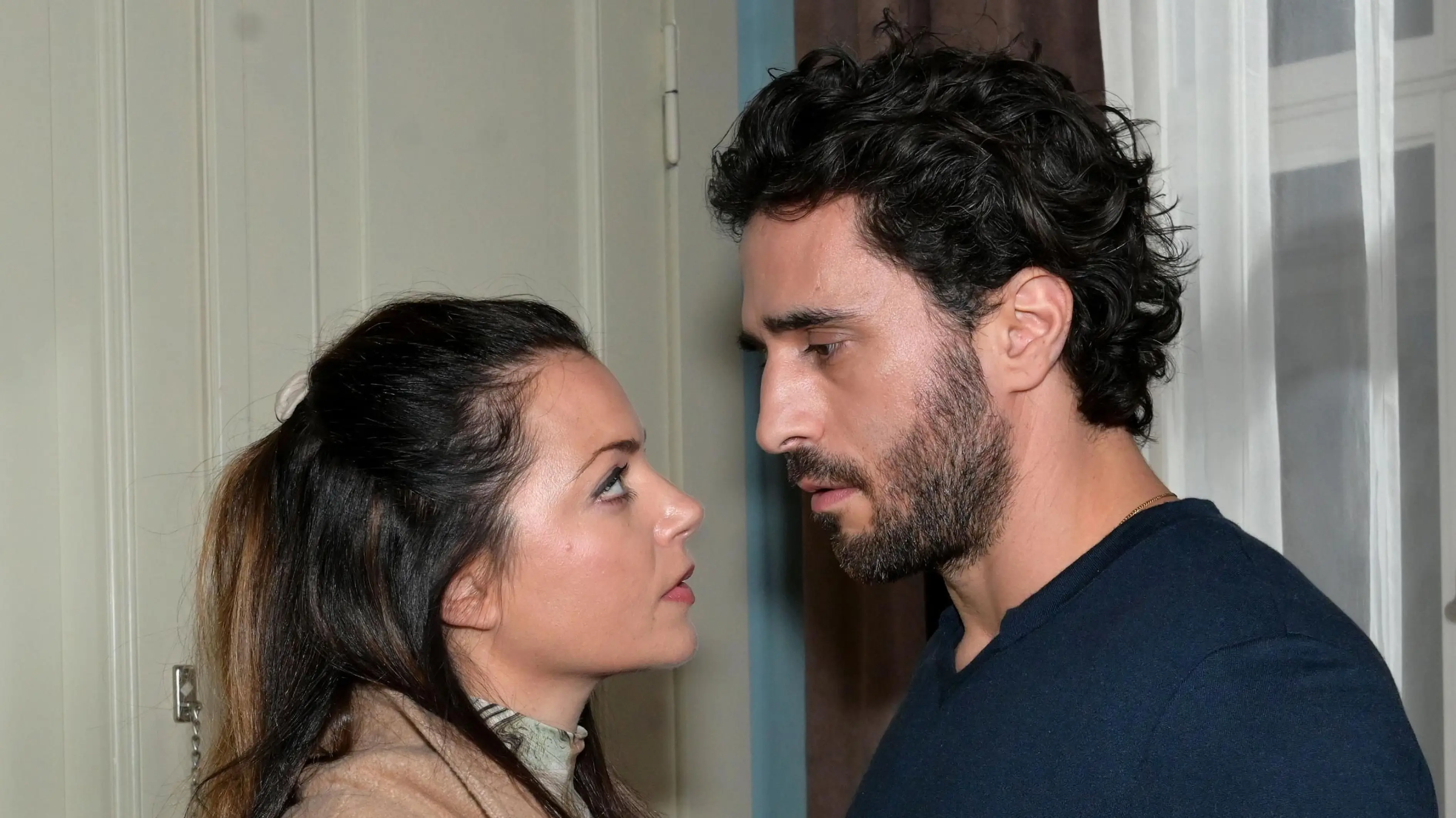 Emily (Anne Menden) und Tobias (Jan Kittmann) sind ein Paar.