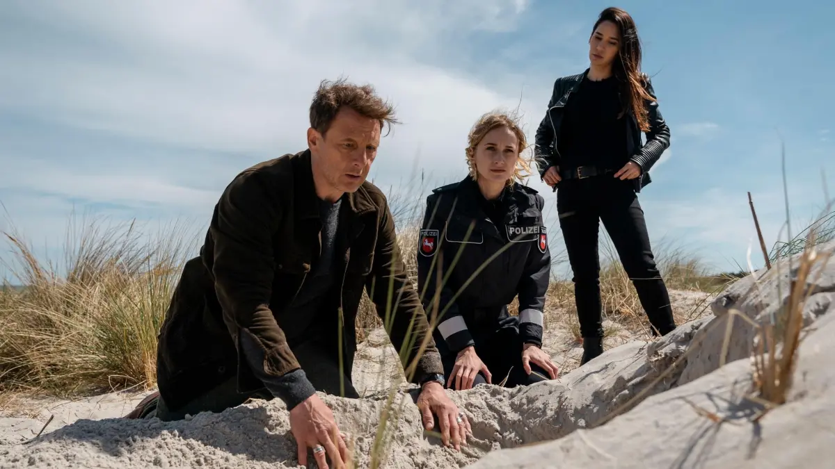 Ab dem 11. Februar 2025 zeigt RTL zwei neue Folgen von „Dünentod – Ein Nordsee-Krimi“.