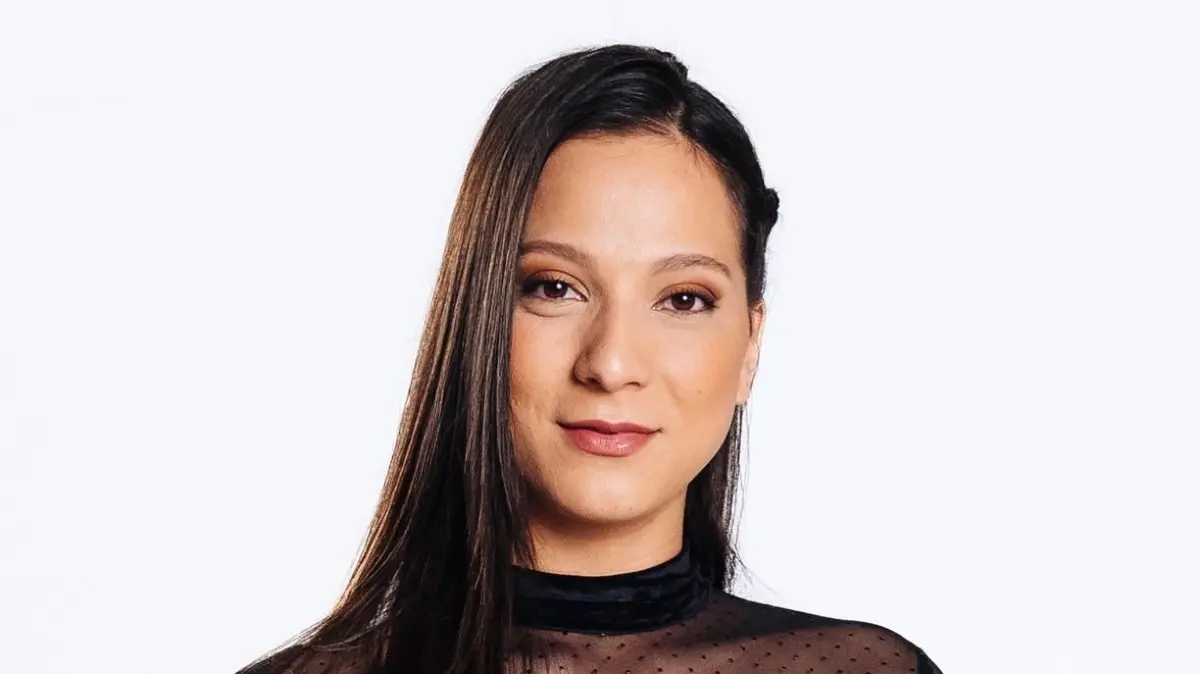 Eisläuferin Charlie (Shaolyn Fernandez) will ihre Karriere sofort beenden.
