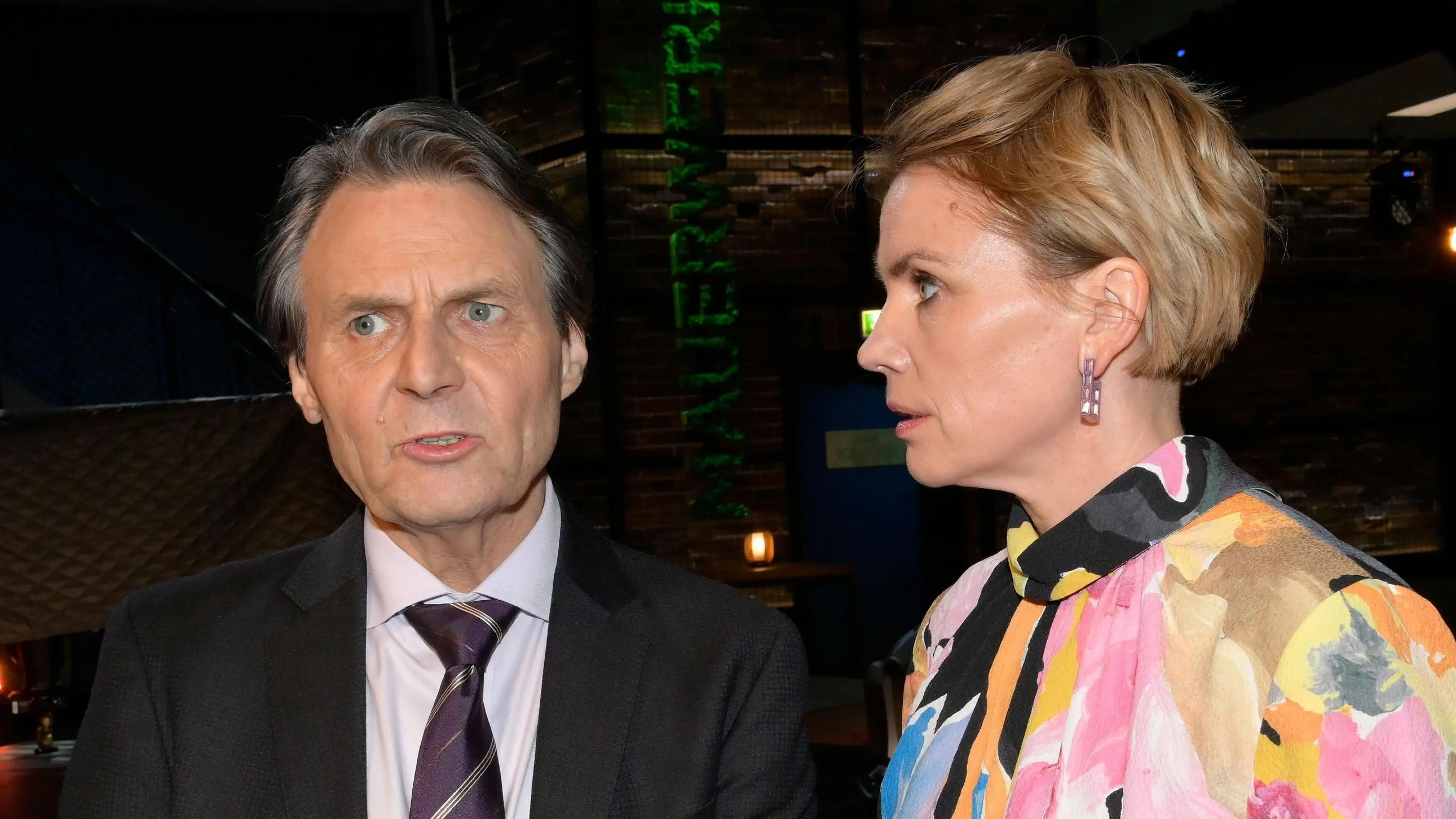 Jo Gerner (Wolfgang Bahro) geht es immer schlechter. Yvonne (Gisa Zach) macht sich Sorgen um ihre Ehe.