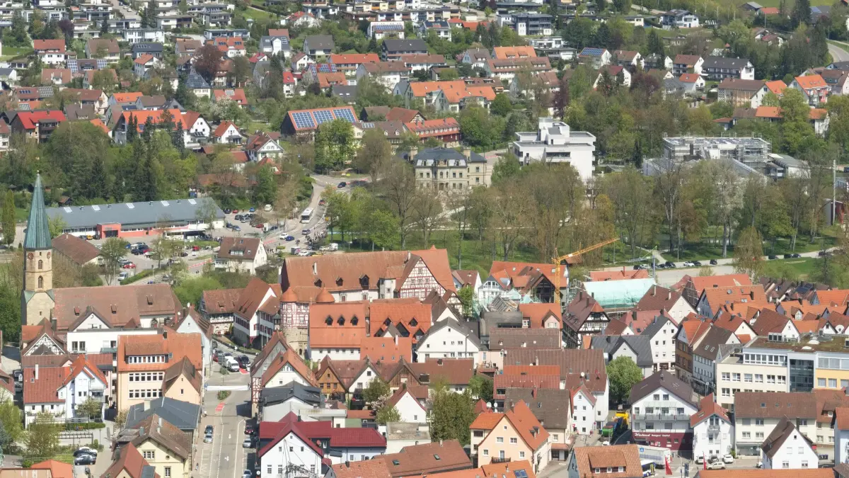 Luftaufnahmen Gaildorf: Innenstadt, Kernturm, Schloss, Bräuhaus-Areal, Aufnahmen vom 4. Mai