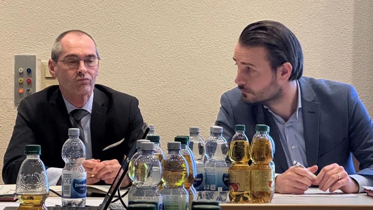 Kämmerer Jochen Kaupp (links) und OB Adrian Sonder (Archivfoto)