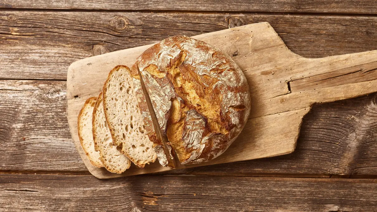 Handwerklich hergestelltes Brot