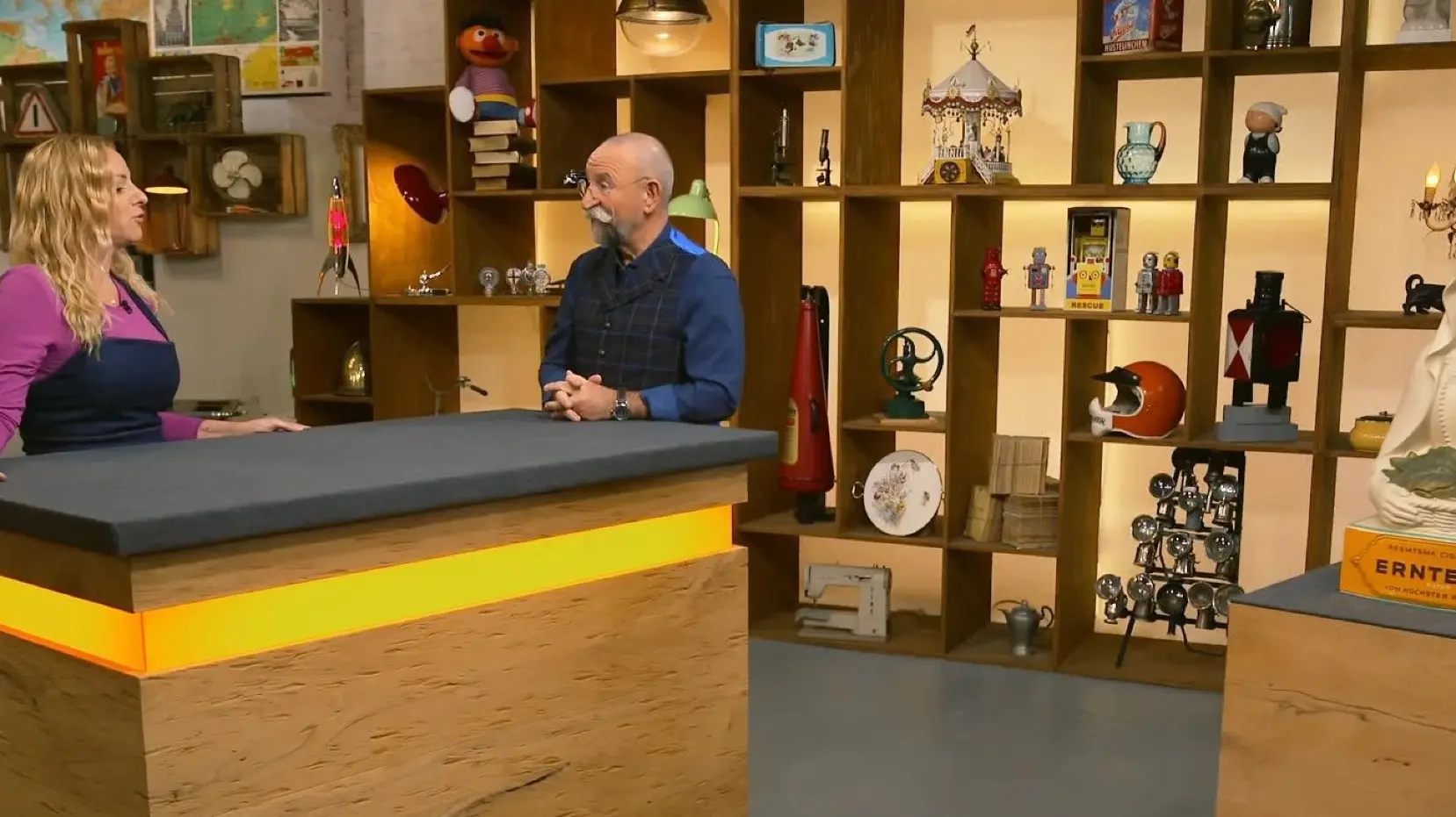 Expertin Annika Raßbach ist noch ganz frisch bei Bares für Rares. Heute hatte sie ihre zweite Expertise.