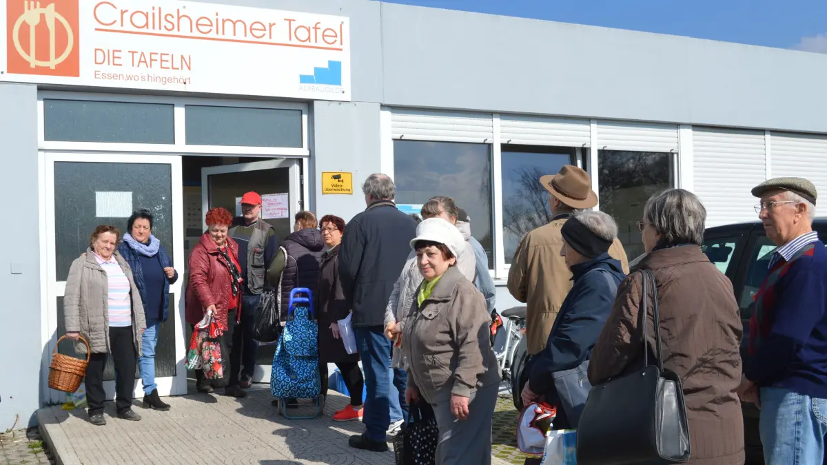 An manchen Tagen gibt’s einen regelrechten Ansturm auf den Tafelladen. Inzwischen bringt ein Tafelmobil Lebensmittel in die Dörfer.