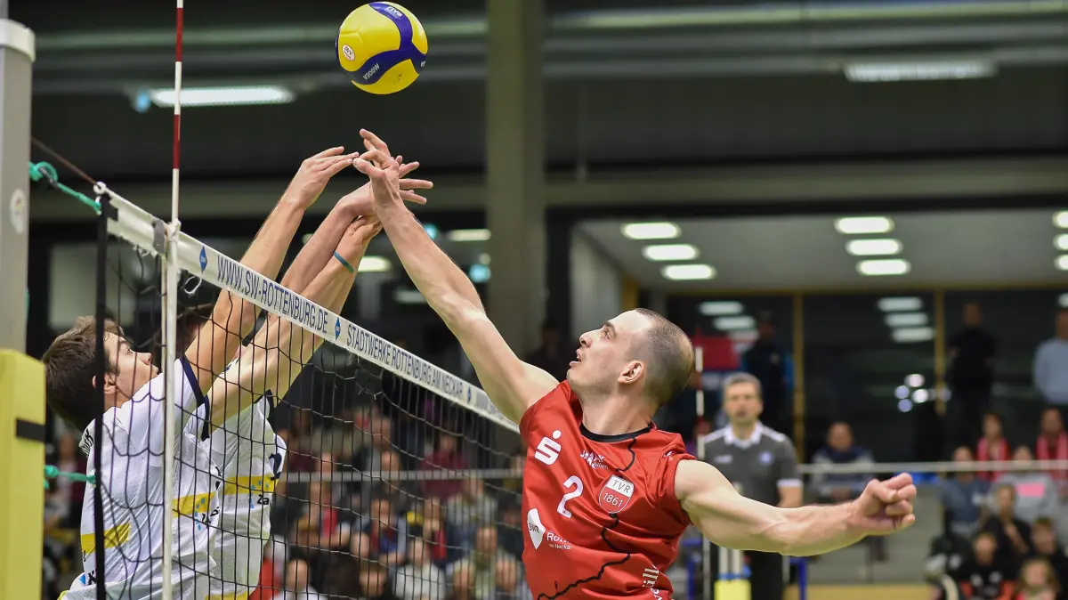 TV Rottenburg vs. SV Schwaig, Volleyball, 2. Bundesliga Sued, 20. Spieltag, Saison 2024/2025, 22.02.2025: Moritz Rauber (TV Rottenburg, #02)
TV Rottenburg vs. SV Schwaig, Volleyball, 2. Bundesliga Sued, 20. Spieltag, Saison 2024/2025, 22.02.2025,
Foto: Eibner-Pressefoto/Ralph Kunze
