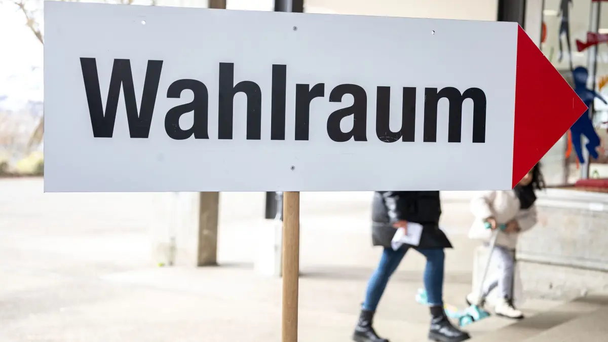 Wahl Wahlen Bundestagswahl 2025 Wahllokale Wahllokal im Kreis Göppingen Walther-Hensel-Schule