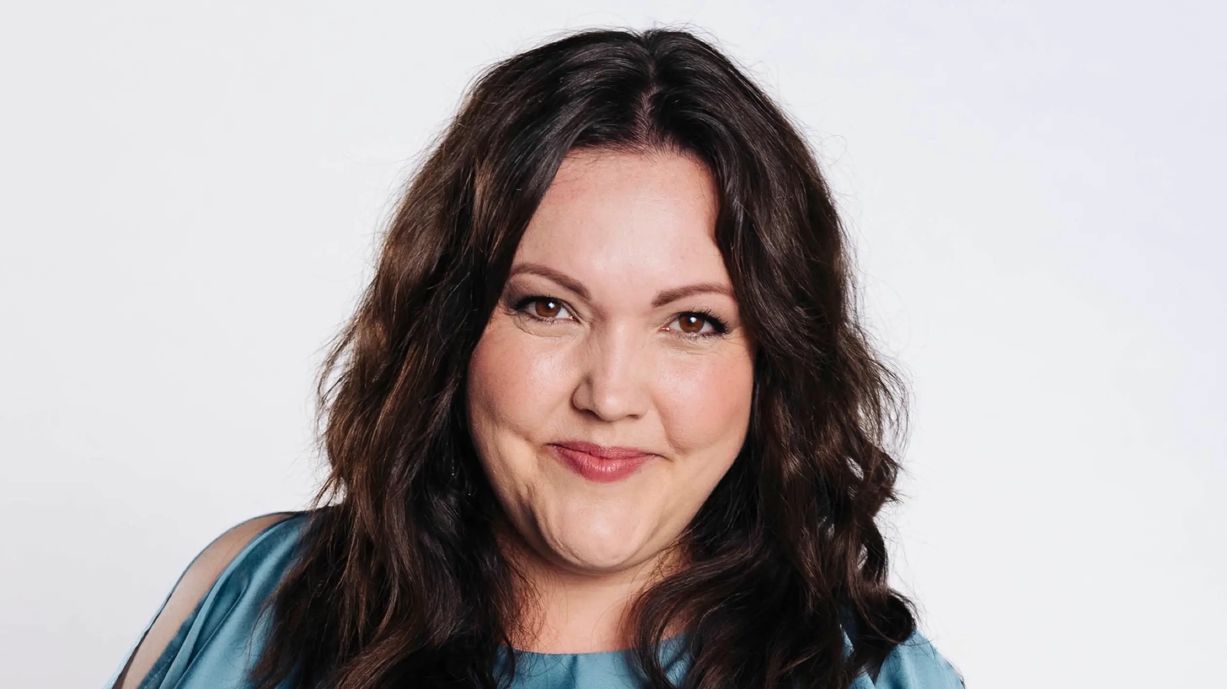 Hanna (Sarah Victoria Schalow) sitzt unschuldig im Knast.