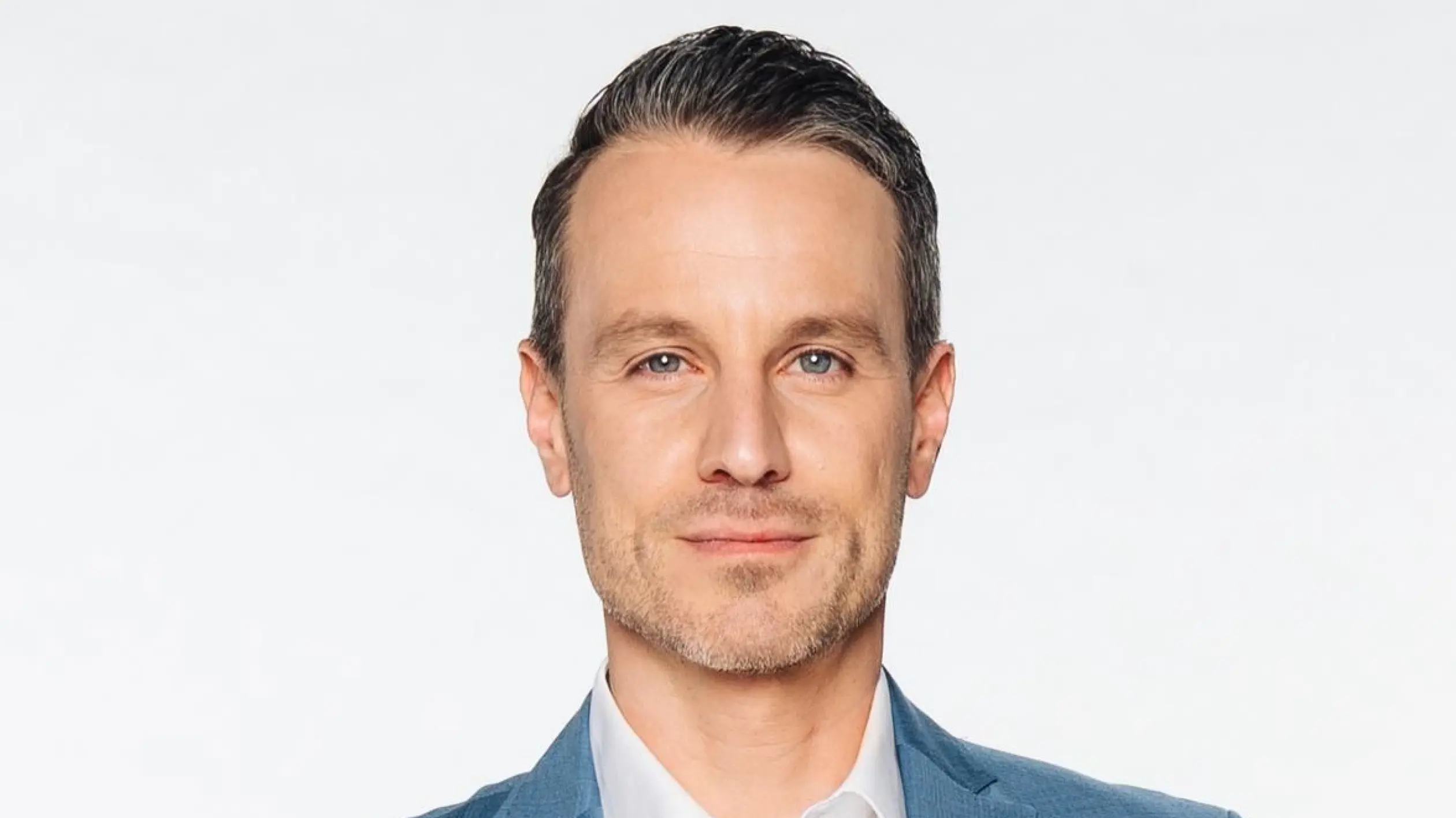 AWZ-Anwalt Kilian (Marc Dumitru) will seine Freundin retten.