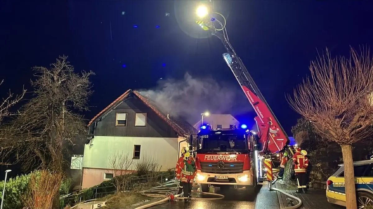 Gebäude brennt in Dörzbach: Zwei Verletzte bei Hausbrand