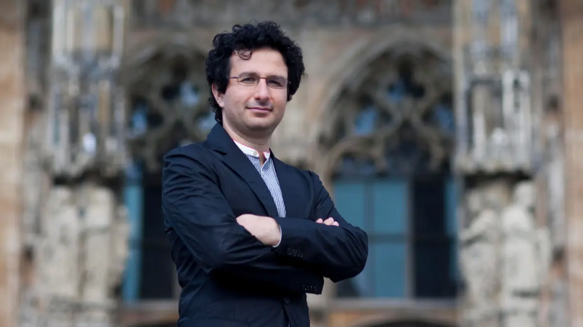 Elia Marios Joannou: Komponist Marios Joannou Elia zum Ulmer Oratorium, das er für das Münsterturm-Jubiläum komponiert