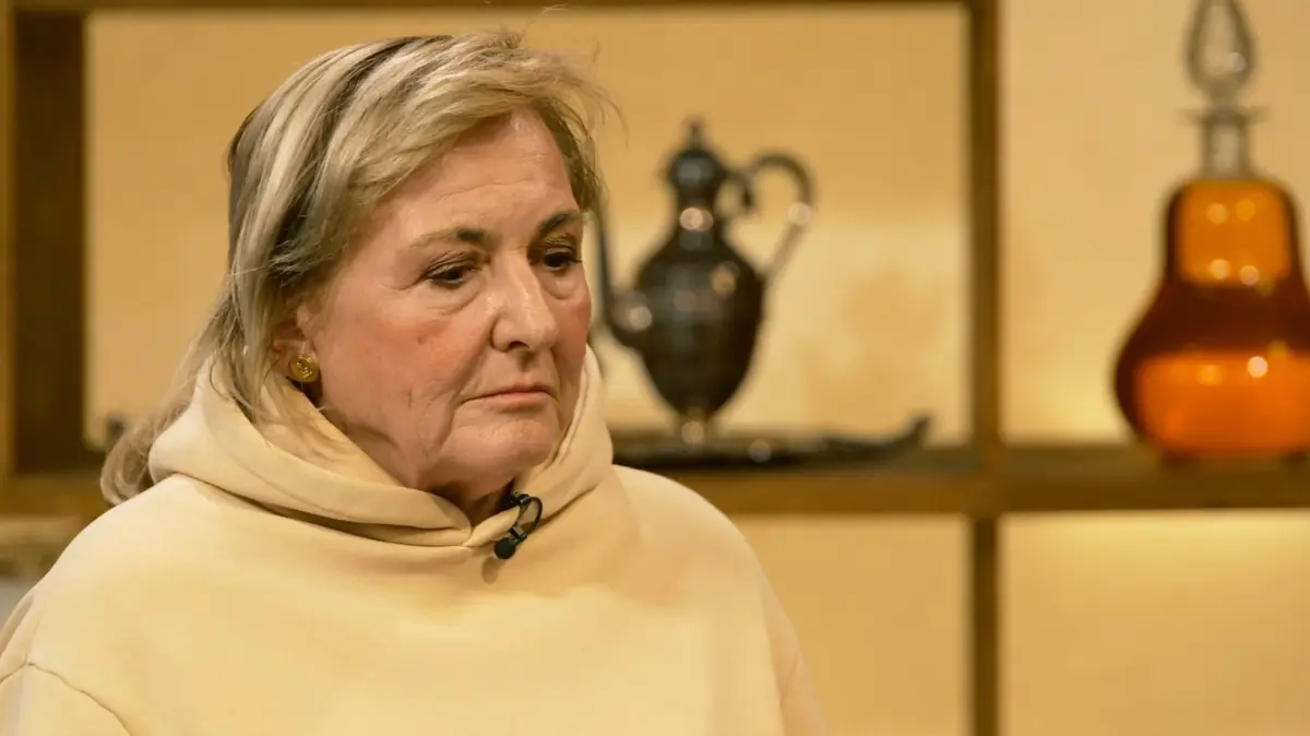 Halina möchte ihre Brosche behalten. Und das, obwohl Wendelas Expertise sehr hoch war.