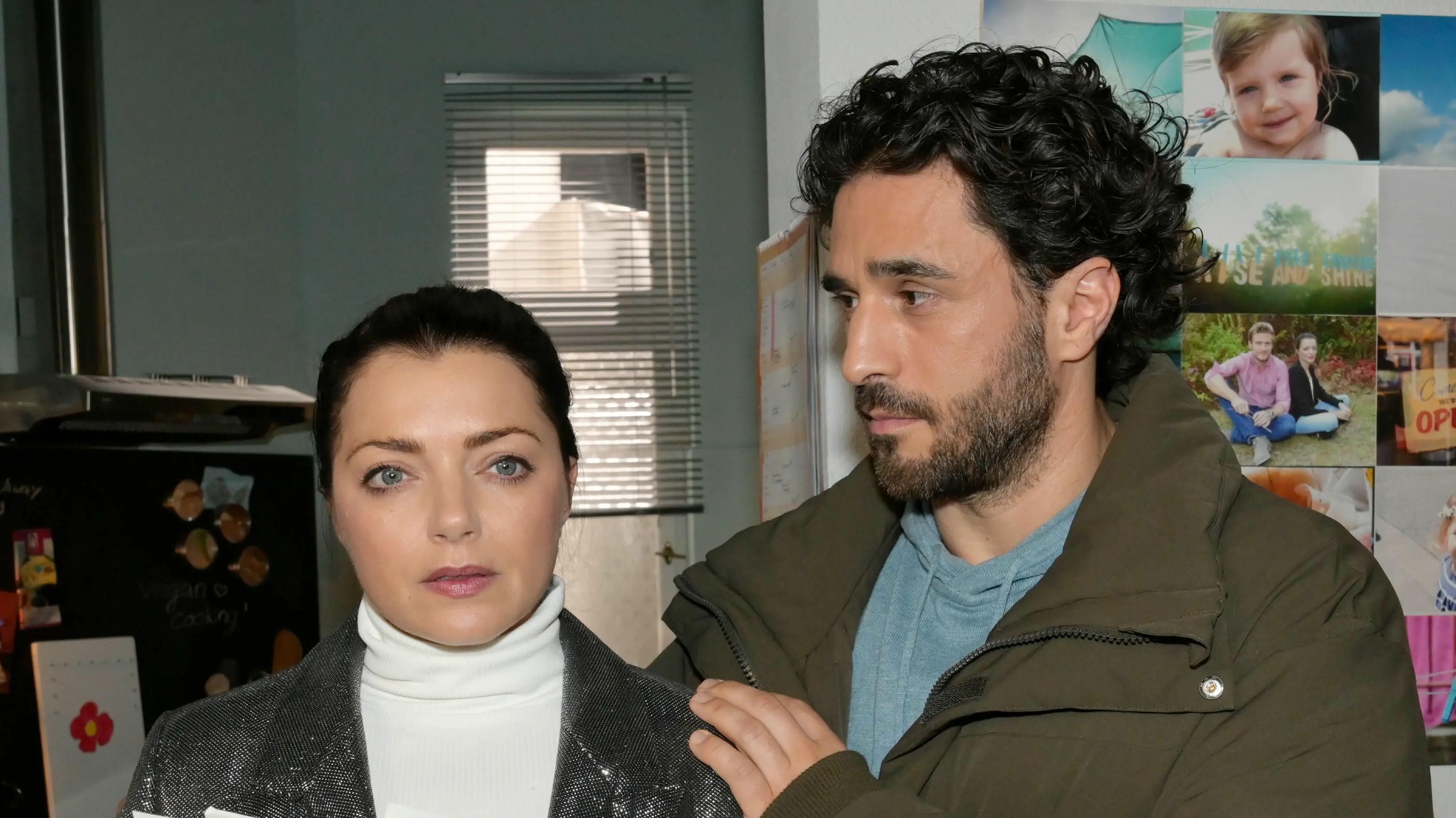 Emily (Anne Menden) und Tobias (Jan Kittmann) dürfen endlich ihre Liebe zeigen.