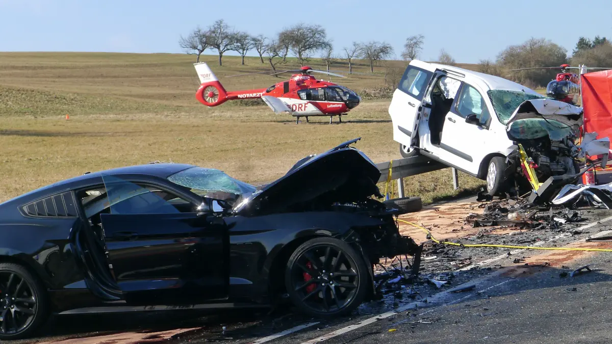 Der Unfall auf der B436 ereignete sich am Samstagmorgen gegen 9.45 Uhr.