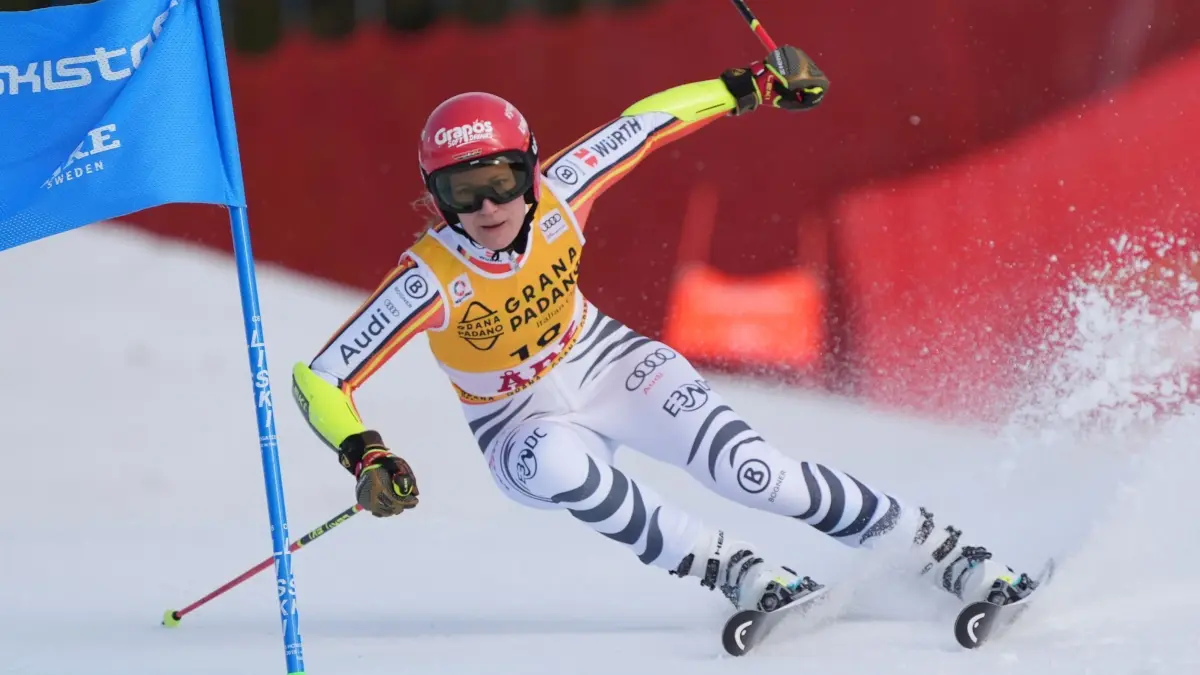 Ski alpin: Weltcup: 08.03.2025, Schweden, Are: Ski alpin, Weltcup, Riesenslalom, Damen: Die Deutsche Lena Dürr in Aktion. Foto: Giovanni Auletta/AP/dpa +++ dpa-Bildfunk +++