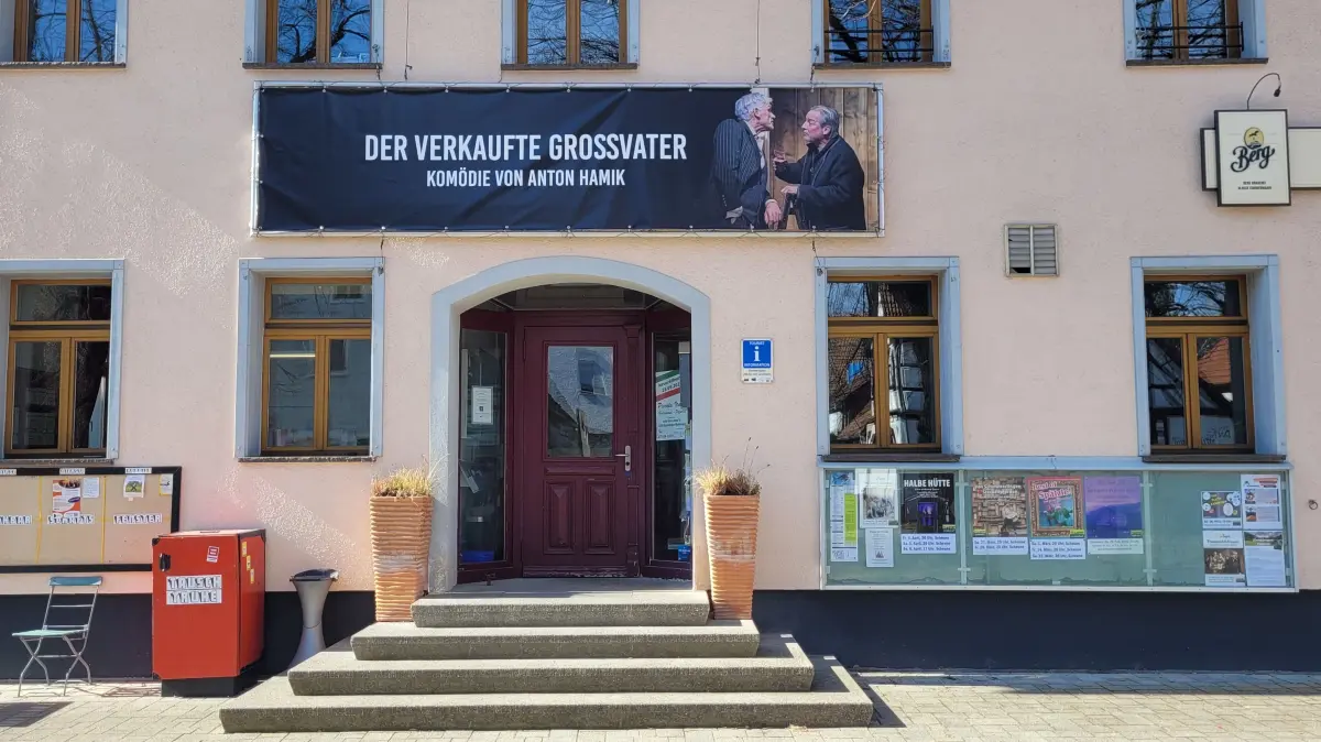 Treppe zum Theater Lindenhof