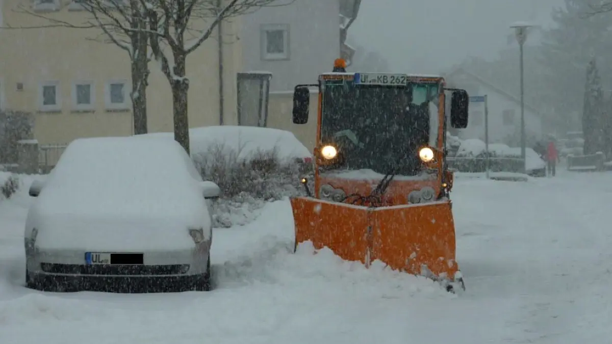 Fotos Schneefall Samstag 27.12.2014 Ehingen
Schneepflug