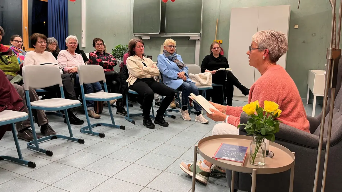 Frauen lesen für Frauen Empfingen Bücherei Petra Szomolay