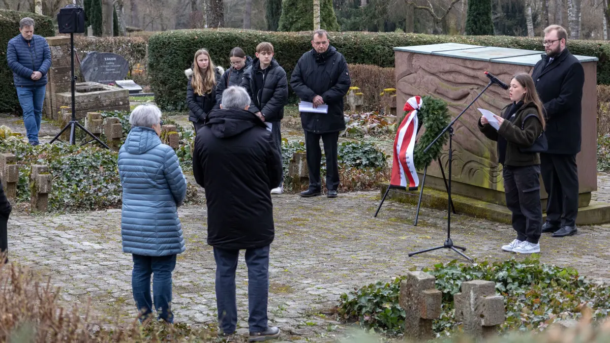 Göppingen, Friedhof: Gedenktag zum Bombenangriff auf Göppingen