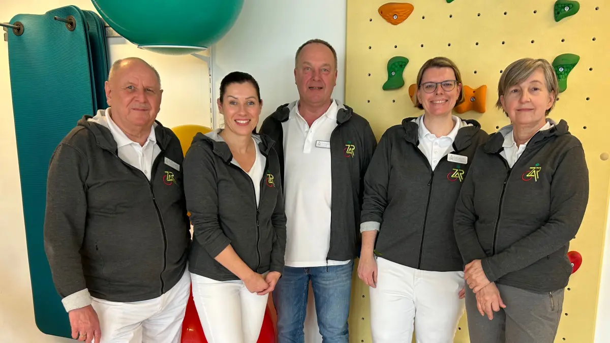 Das erfahrene ZAR-Ärzteteam: Dr. Roland Trautwein,Susann Ernst (Chefärztin Kardiologie), Dr. Jörg Kretlow,Dr. Heike Gundel (Chefärztin Orthopädie) und Martina Fechler-Raab (v.l.n.r.).