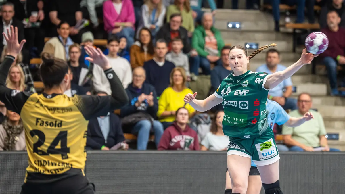 Frisch Auf Goeppingen vs. Buxtehuder SV, Handball, 1. Bundesliga, Spielzeit 2024/2025, 19.03.2025: Luisa Scherer (Frisch Auf Frauen, #24) von aussen, Frisch Auf Goeppingen vs. Buxtehuder SV, Handball, 1. Bundesliga, Spielzeit 2024/2025, 19.03.2025
Foto: EIBNER/Michael Schmidt