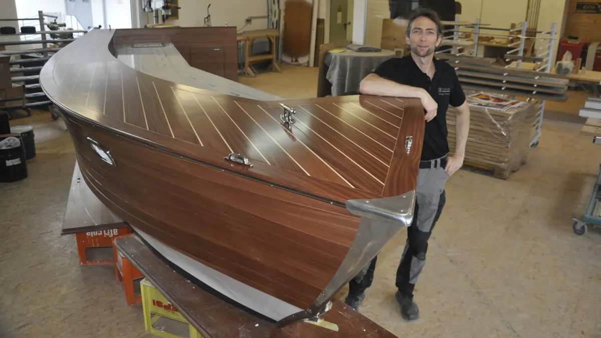 Philipp Schnizer und seine Jungs hatten das Vergnügen, eine Yachtbar zu bauen.