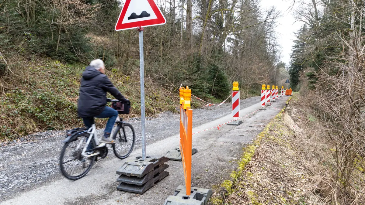 Hangrutschung Radweg alte Bahntrasse zwischen Rechberghausen und Birenbach