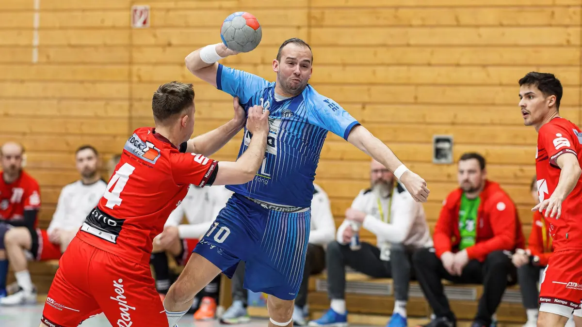 Handball Landesliga: Handball Landesliga; TV Treffelhausen - TSG Söflingen II;
Kevin Nagel (TV Treffelhausen, #10);
29.03.2025; Alb-Sporthalle, Böhmenkirch.
Foto: Thomas Madel