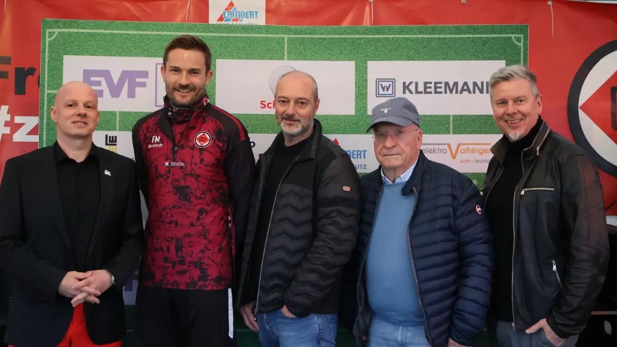 Spor Sport Fußball Göppinger Sportverein von links nach rechts: Thorsten Maier, Florian Mack, Gianni Coveli, Karl Vaihinger, Ulrich Frank.