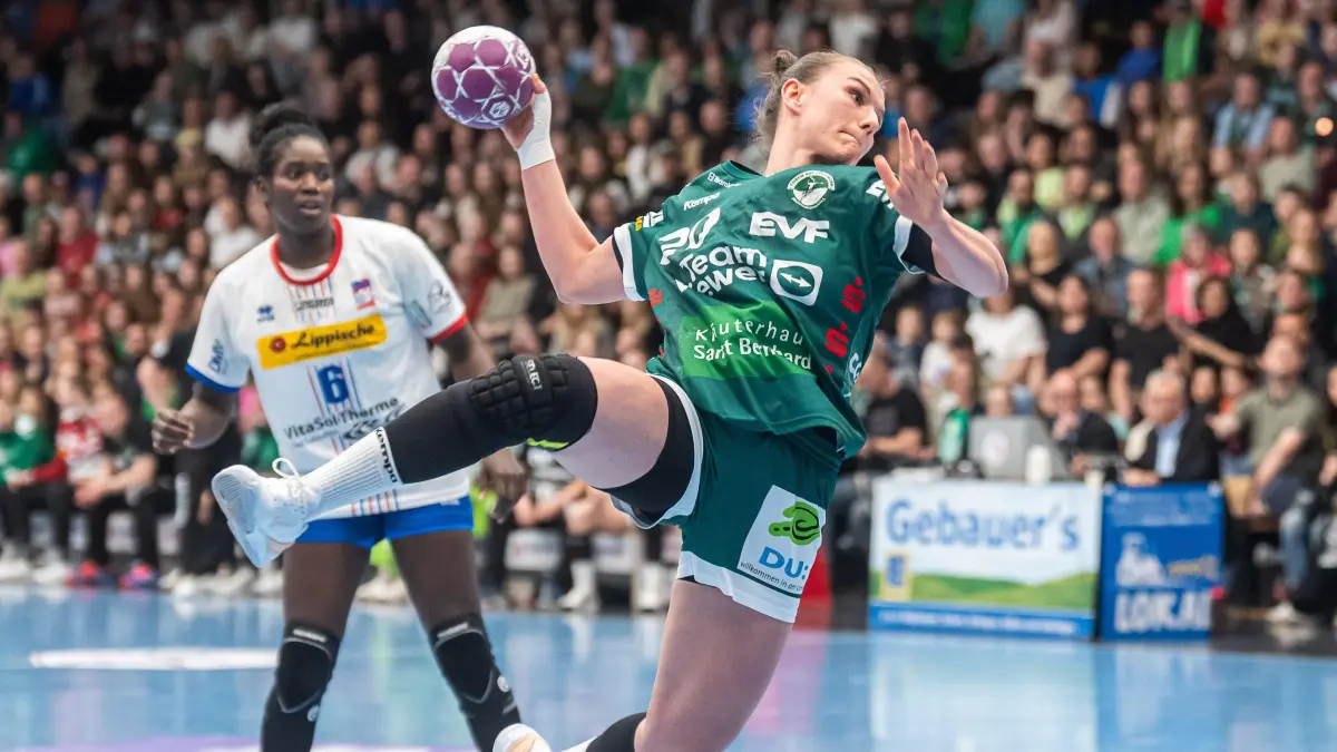 Frisch Auf Goeppingen vs. HSG Blomberg-Lippe, Handball, 1. Bundesliga, Spielzeit 2024/2025, 05.04.2025: Louisa de Bellis (Frisch Auf Frauen, #20) kommt am Kreis frei zum Wurf, Frisch Auf Goeppingen vs. HSG Blomberg-Lippe, Handball, 1. Bundesliga, Spielzeit 2024/2025, 05.04.2025
Foto: EIBNER/Michael Schmidt