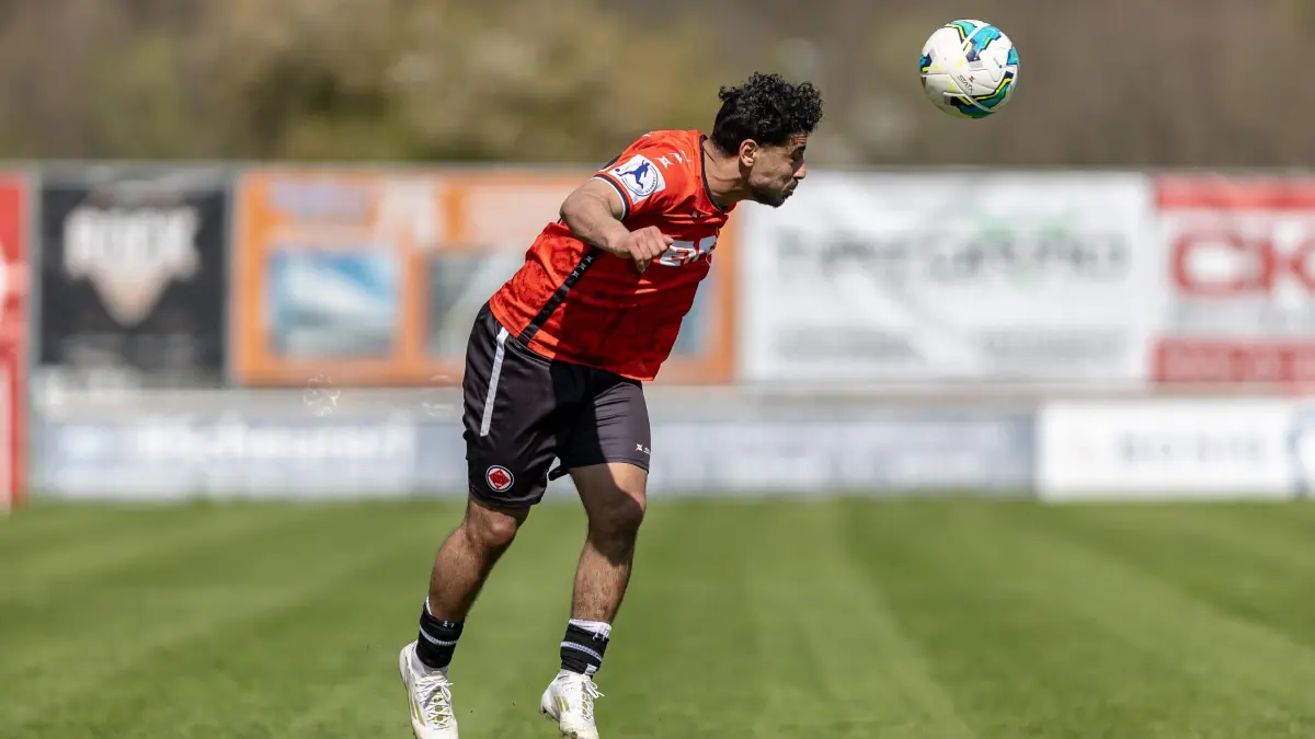 GER, 1. Goeppinger SV vs. FC 08 Villingen, Fussball, Regionalliga SW, 28. Spieltag, Saison 2024/2025, 05.04.2025: Mohamed Baroudi (1. Goeppinger SV #27) Kopfball Freisteller,
GER, 1. Goeppinger SV vs. FC 08 Villingen, Fussball, Regionalliga SW, 28. Spieltag, Saison 2024/2025, 05.04.2025,
Foto: Eibner-Pressefoto/Jani Pless