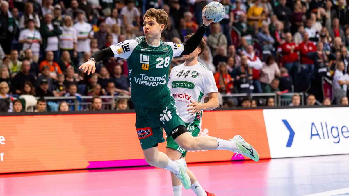 TSV Hannover-Burgdorf (HAN) vs. FRISCH AUF! Goeppingen (FAG), Handball, Maenner, Daikin Handball Bundesliga (HBL), 25. Spieltag, Spielzeit 2024/2025, 06.04.2025: Franko LASTRO (FRISCH AUF! Goeppingen, #28) erzielt ein Tor, Aktion, Torwurf
TSV Hannover-Burgdorf (HAN) vs. FRISCH AUF! Goeppingen (FAG), Handball, Maenner, Daikin Handball Bundesliga (HBL), 25. Spieltag, Spielzeit 2024/2025, 06.04.2025
Foto: Eibner-Pressefoto/Oliver Schmidt