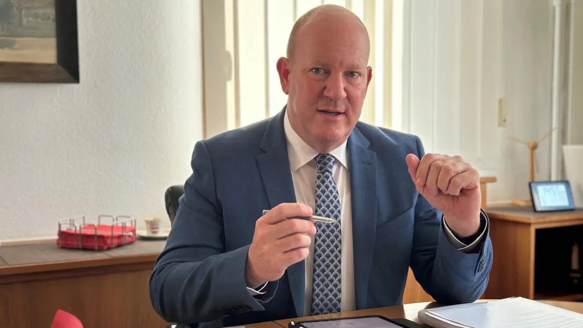 Oliver Schmid sieht schwere Zeiten für die Kommunen. Vor allem beim Blick auf die Entwicklung bei den Finanzen.