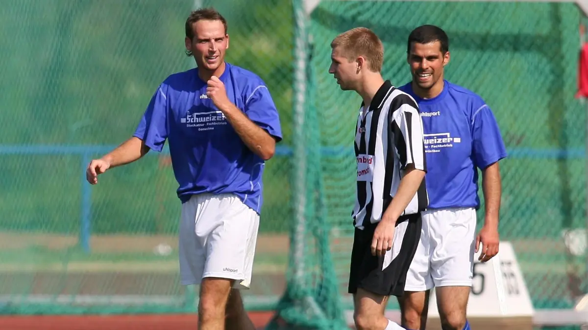 Metzingen, Fußball Landesliga, Staffel 3, TuS Metzingen gegen TB Kirchentellinsfurt: Philipp Werkmeister (Metzingen) mit geballter Faust nach seinem Tor