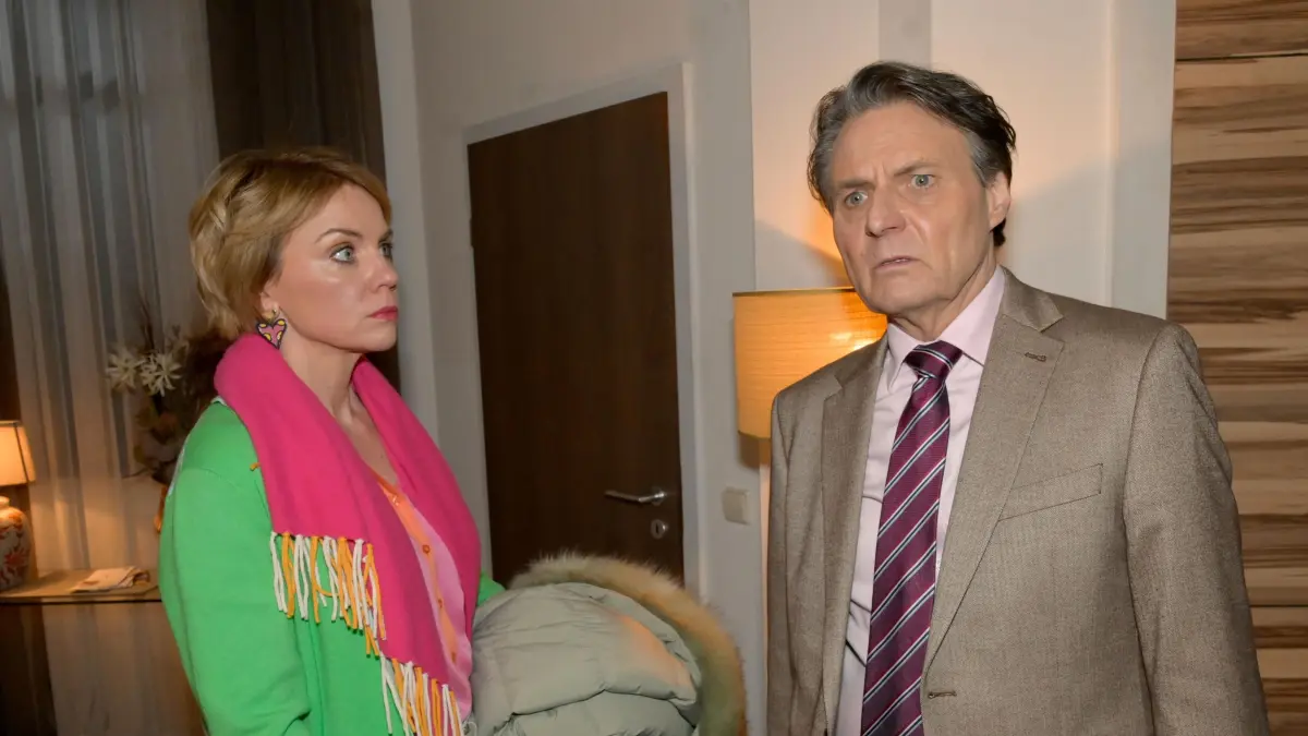 Yvonne (Gisa Zach) ist offenbar bereit, Jo Gerner (Wolfgang Bahro) zu verlassen.