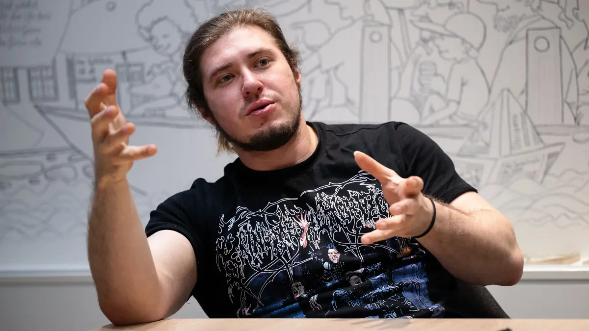 Musiker Alexandr Misko als Wochengast in der Redaktion.