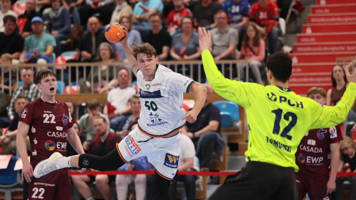 GER HBL Saison 2024/2025 VfL Potsdam vs HSG Wetzlar, 17.04.25, MBS Arena, Potsdam: GER HBL Saison 2024/2025 VfL Potsdam vs HSG Wetzlar, 17.04.25, MBS Arena, Potsdam Maxim ORLOV 1.VfL Potsdam 22, Lion ZACHARIAS HSG Wetzlar 50, Martin TOMOVSKI 1.VfL Potsdam 12 *** GER HBL Season 2024 2025 VfL Potsdam vs HSG Wetzlar, 17 04 25, MBS Arena, Potsdam Maxim ORLOV 1 VfL Potsdam 22 , Lion ZACHARIAS HSG Wetzlar 50 , Martin TOMOVSKI 1 VfL Potsdam 12