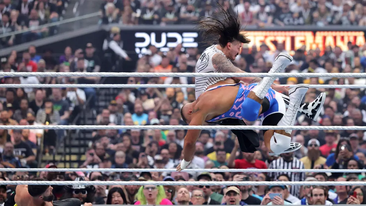 WrestleMania 41: LAS VEGAS, NEVADA - APRIL 20: Dominik Mysterio (C) in action against Bron Breakker (R) , Finn Balor (L), and Penta for the WWE Intercontinental Championship during WrestleMania 41 at Allegiant Stadium on April 20, 2025 in Las Vegas, Nevada. Ethan Miller/Getty Images/AFP (Photo by Ethan Miller / GETTY IMAGES NORTH AMERICA / Getty Images via AFP)