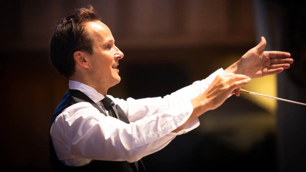 Sven Gnass ist Musikdirektor in Horb. Das Dirigieren ist eine seiner großen Leidenschaften.