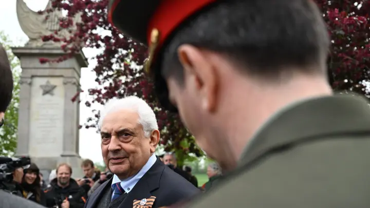 Heikles Gedenken an das Ende des Weltkrieges