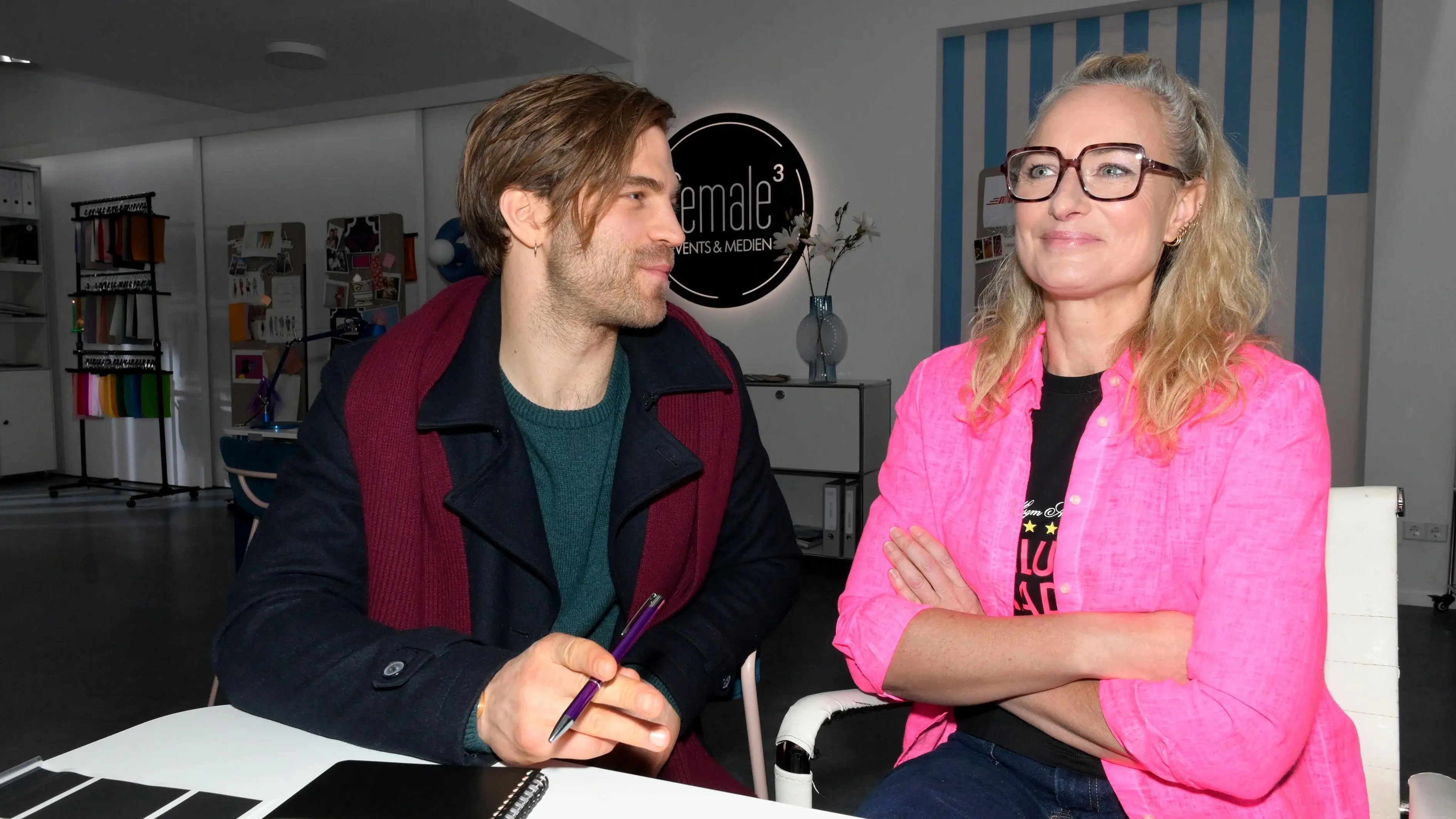 Julian (Onno Buß) erfährt die traurige Wahrheit über Maren (Eva Mona Rodekirchen).